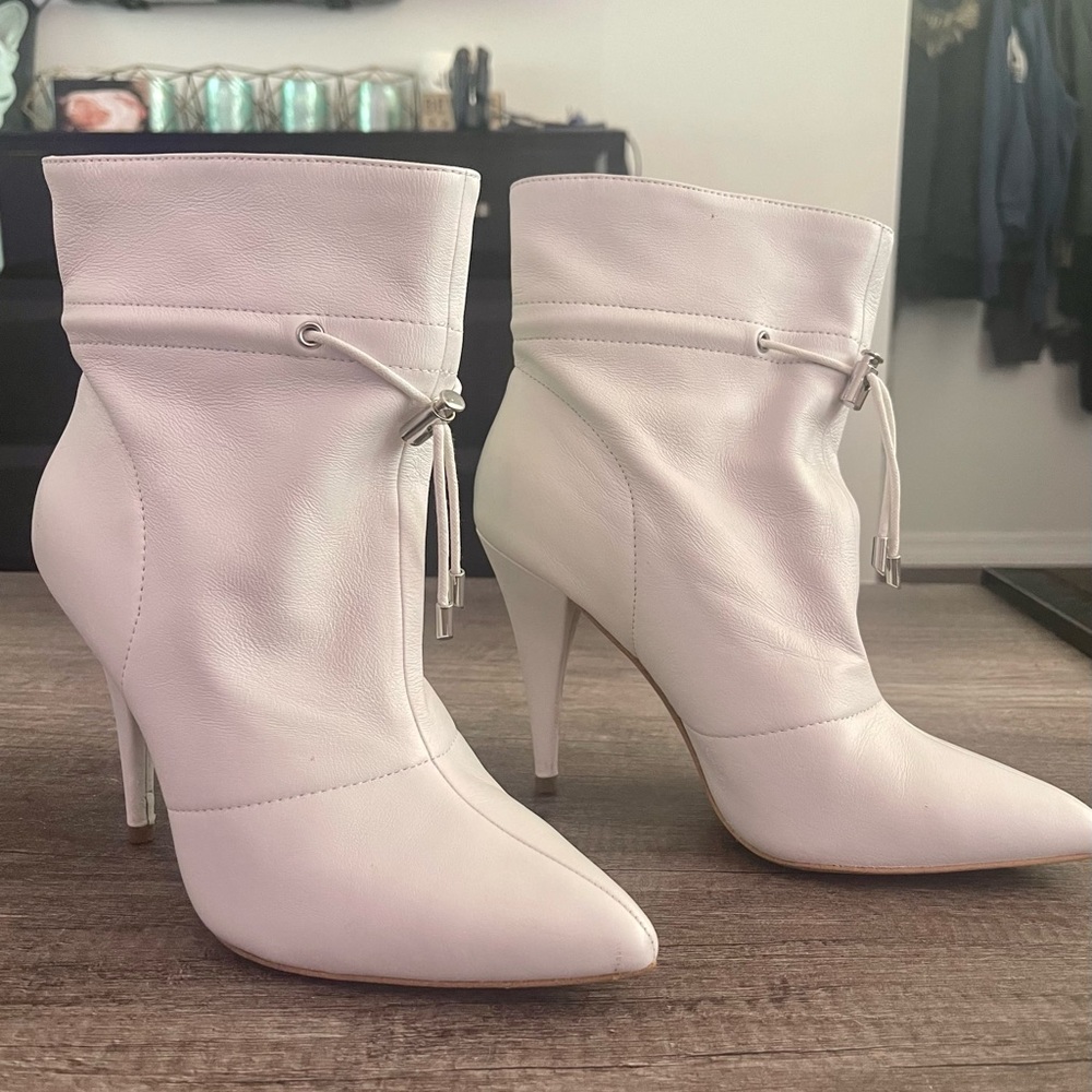Jessica Simpson Women's Kimele Ankle Boot